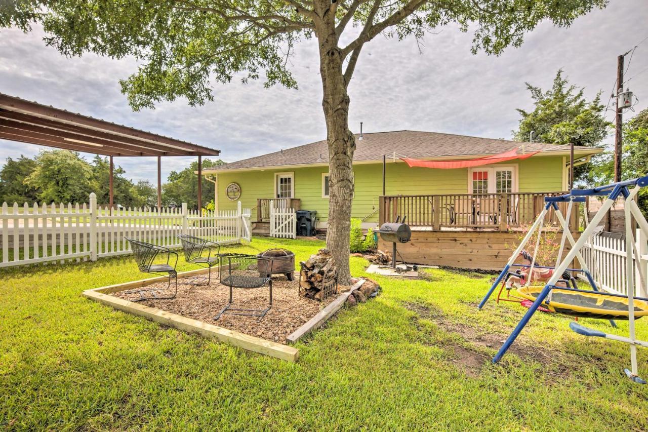 The Gathering Place Brenham Home On 6 Acres Kültér fotó