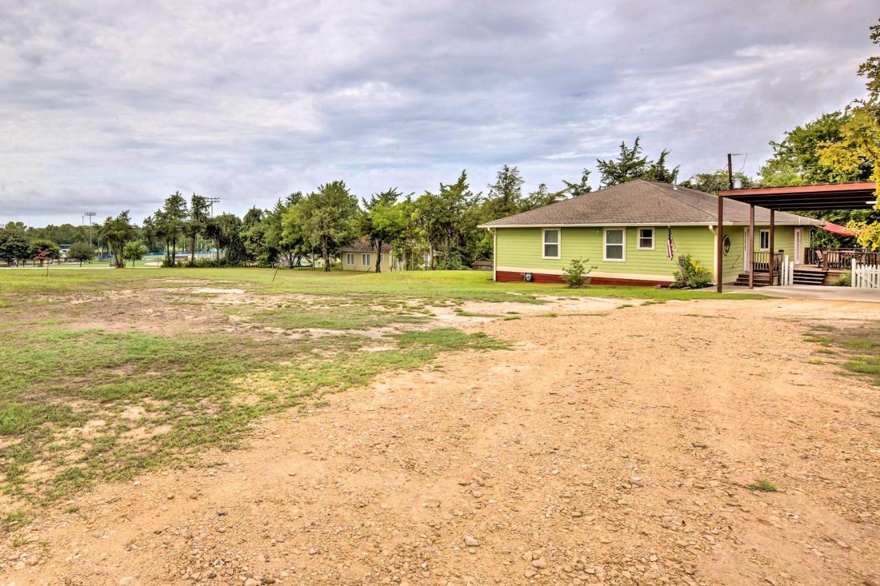 The Gathering Place Brenham Home On 6 Acres Kültér fotó